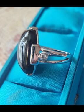 Tocara Silver Ring with Black Onyx Cabochon and Diami Diamond  - Women's Jewelry